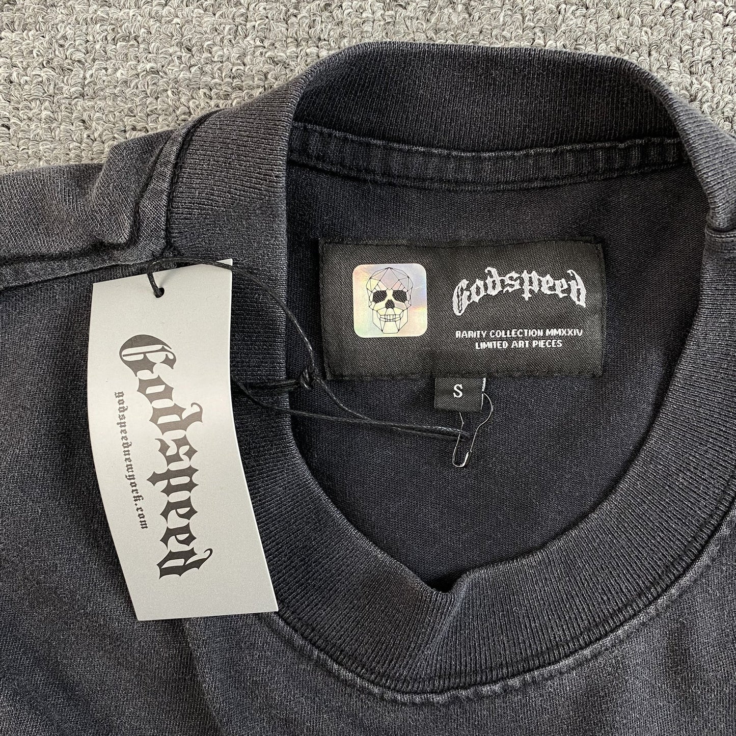 T-SHIRT GODSPEED HILLS HAVE EYES NOIR DÉLAVÉ