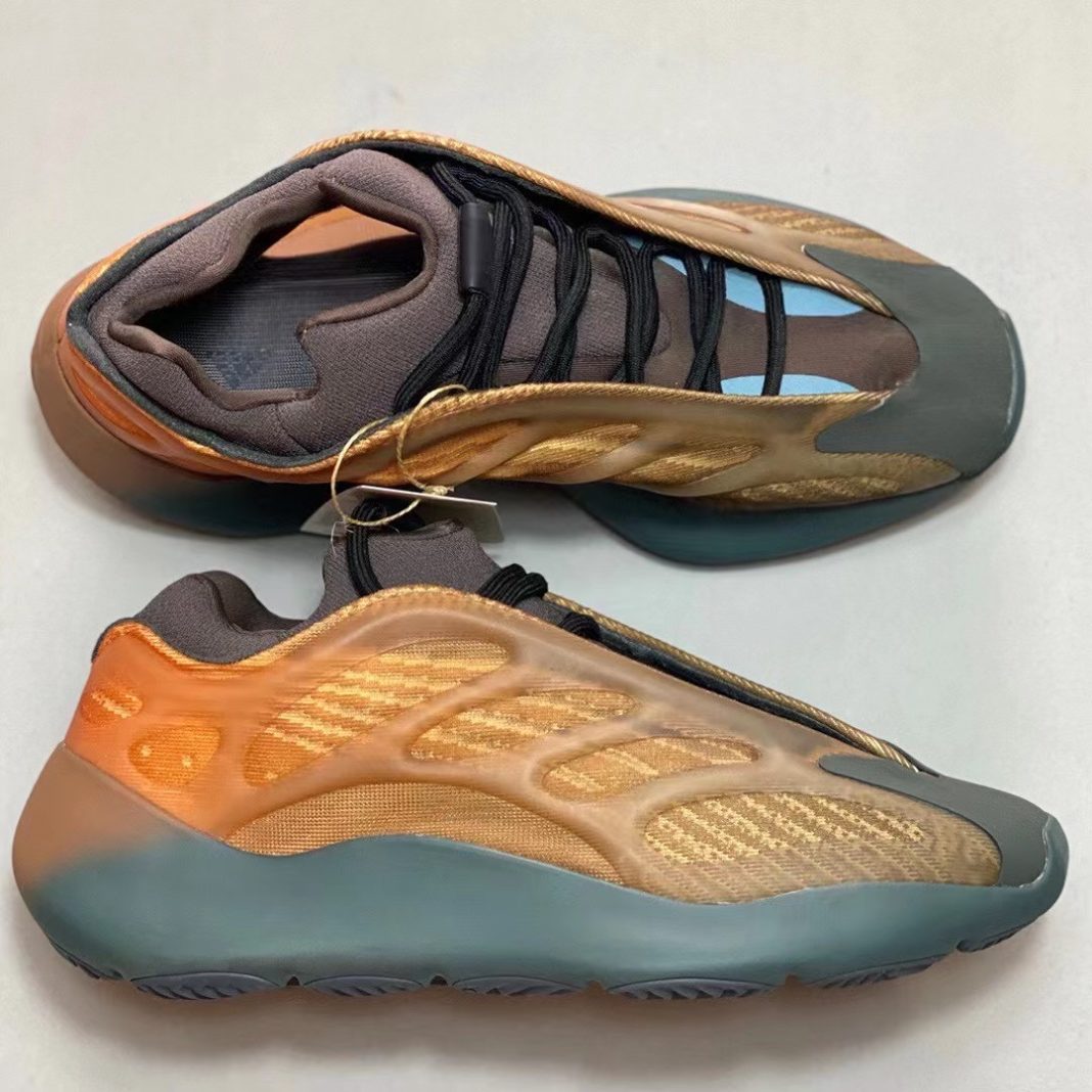 Yeezy 700 V3 'Copper Fade'