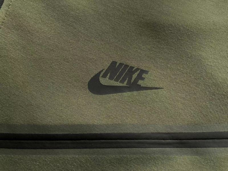 Sweat à capuche Nike Tech Fleece x vert armée