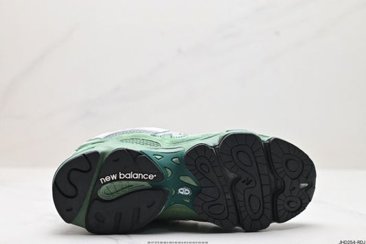 New Balance 1000MA
