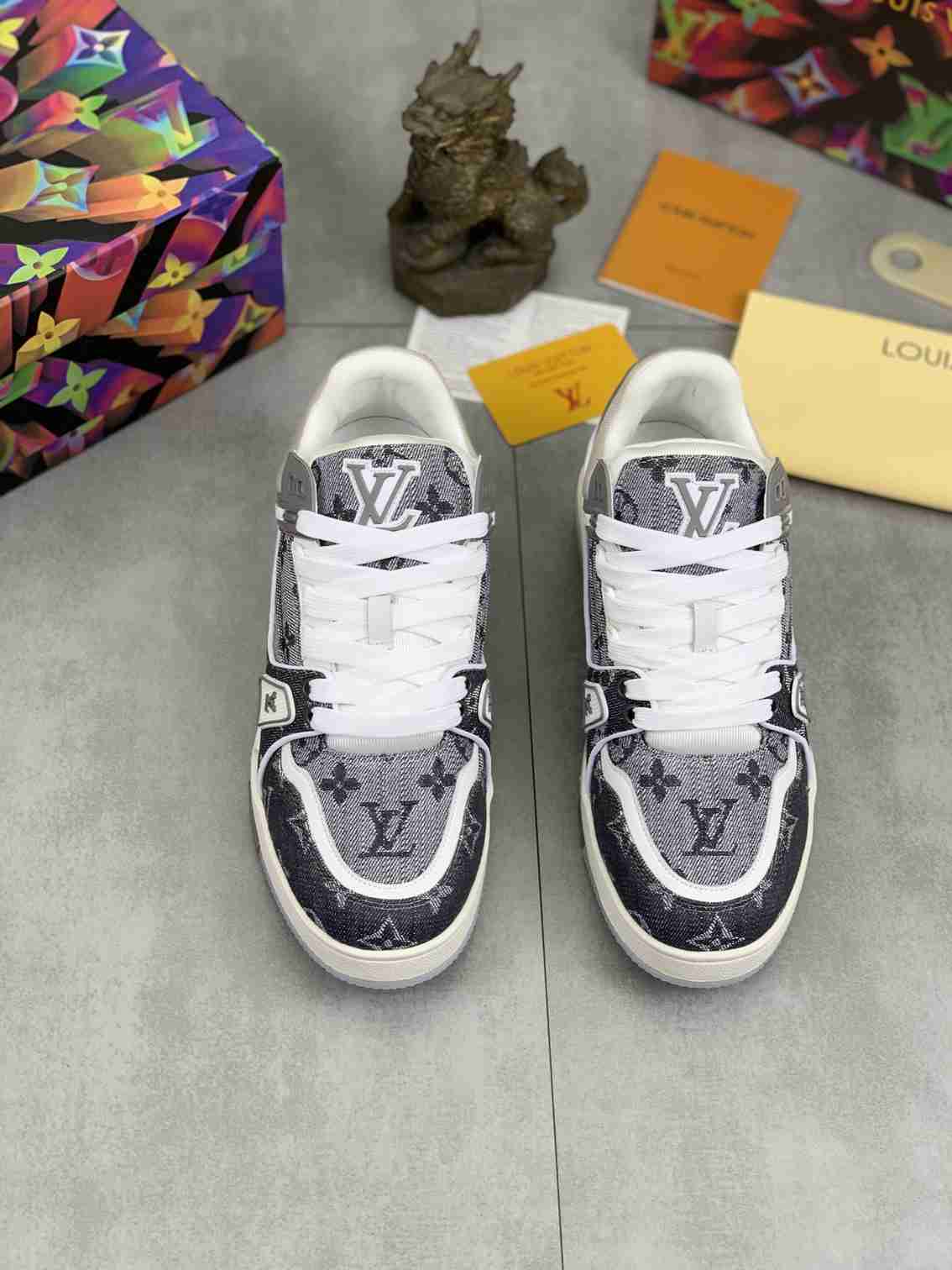 LOUIS VUITTON TRAINER