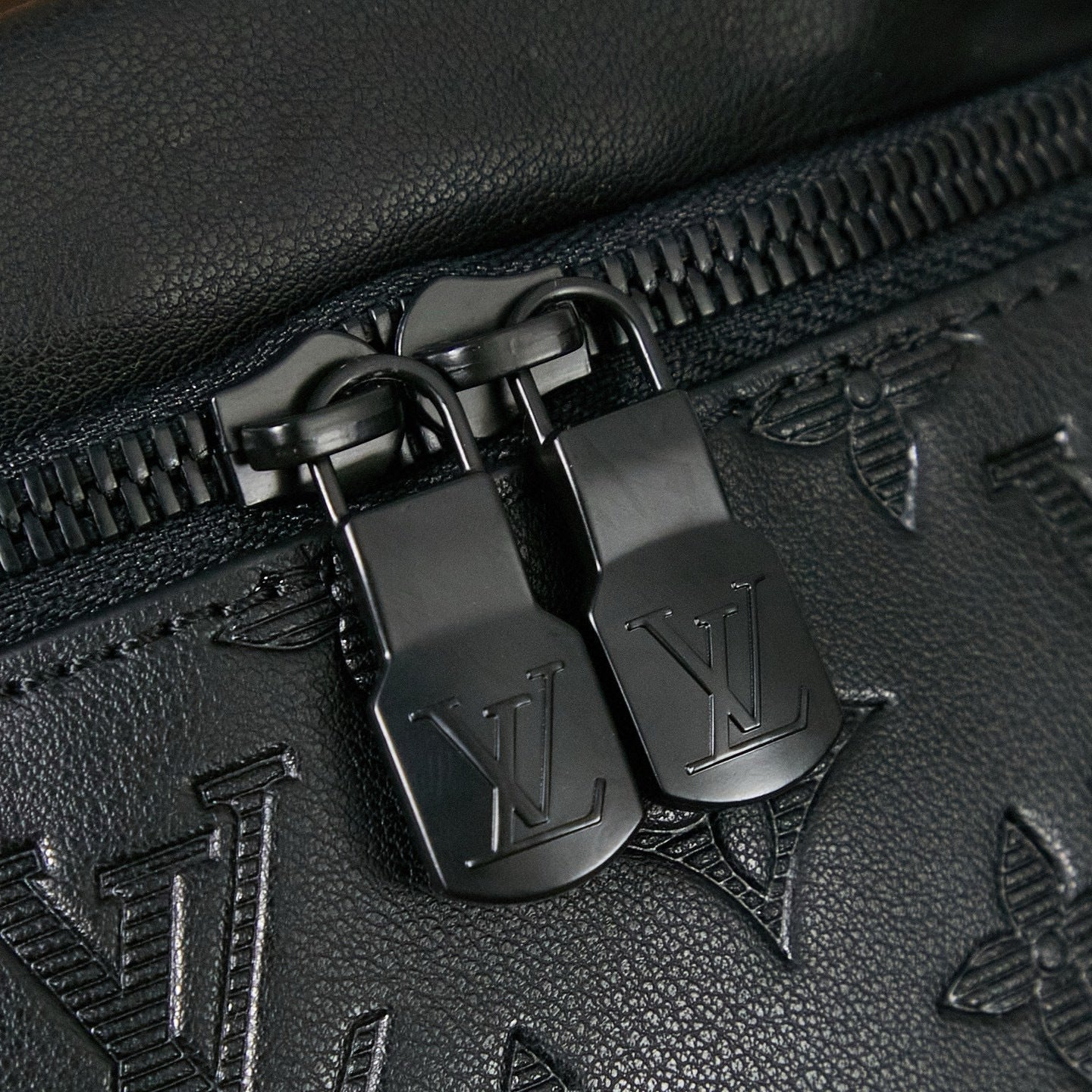 BANANE LOUIS VUITTON