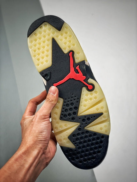 Jordan 6 x Travis Scott