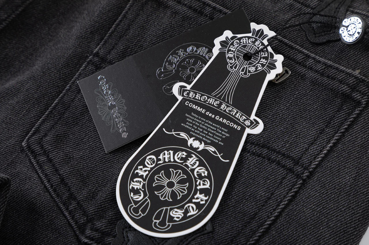JEAN NOIR AVEC PATCH CROIX MARRON CHROME HEARTS