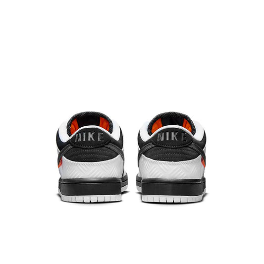 NIKE Dunk Low TIGHTBOOTH