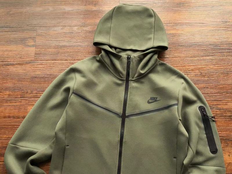 Sweat à capuche Nike Tech Fleece x vert armée