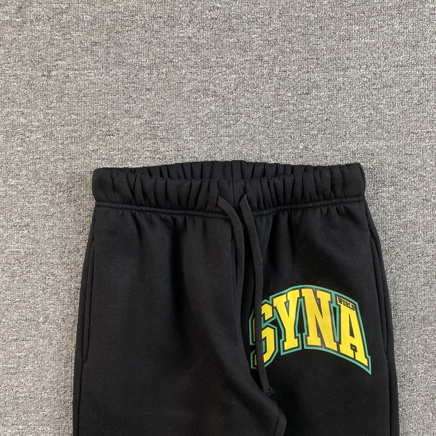 PANTALON DE SURVÊTEMENT SYNA WORLD COLLEGE NOIR