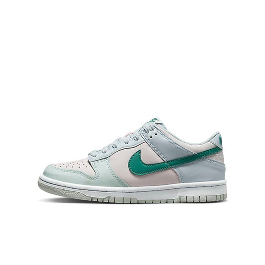 NIKE Dunk Low FOOTBALL GREY