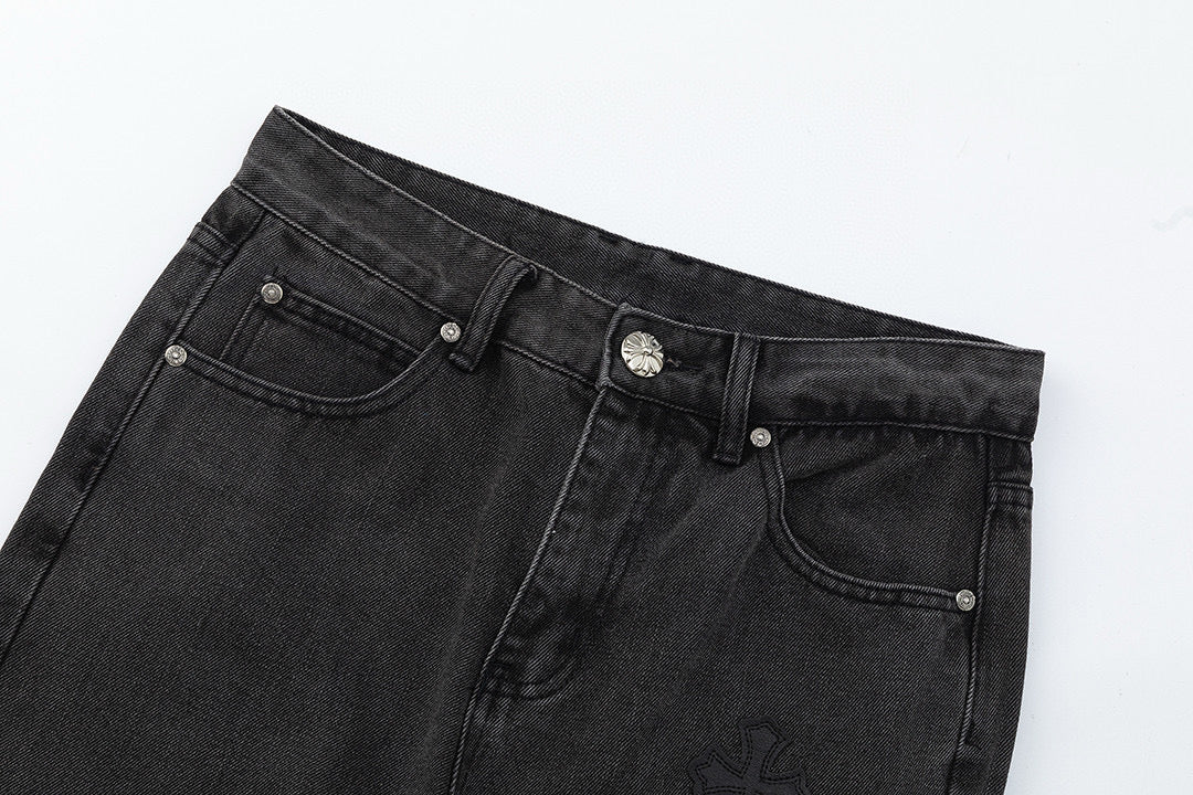 JEAN NOIR AVEC PATCH CROIX BLANCHE CHROME HEARTS