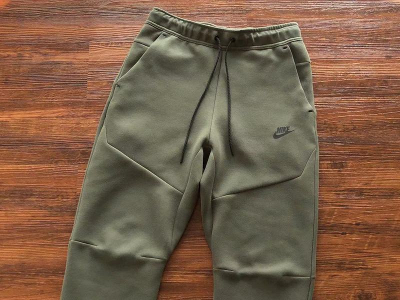 PANTALON NIKE TECH FLEECE x vert armée