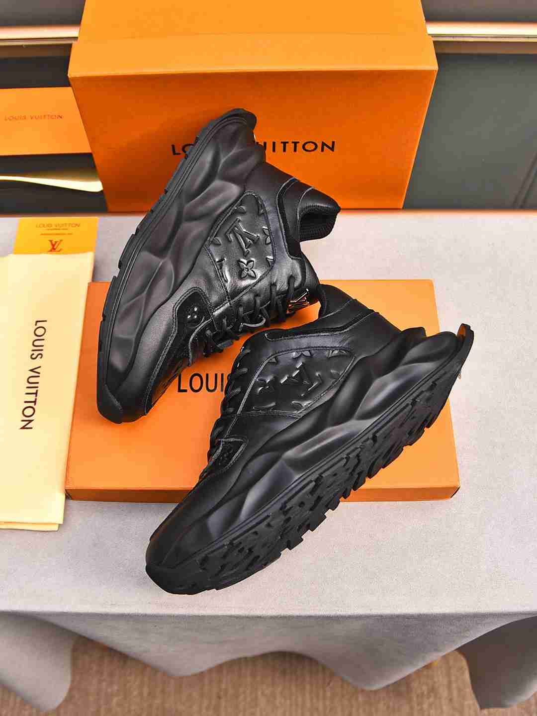 Sneaker LOUIS VUITTON NOIR