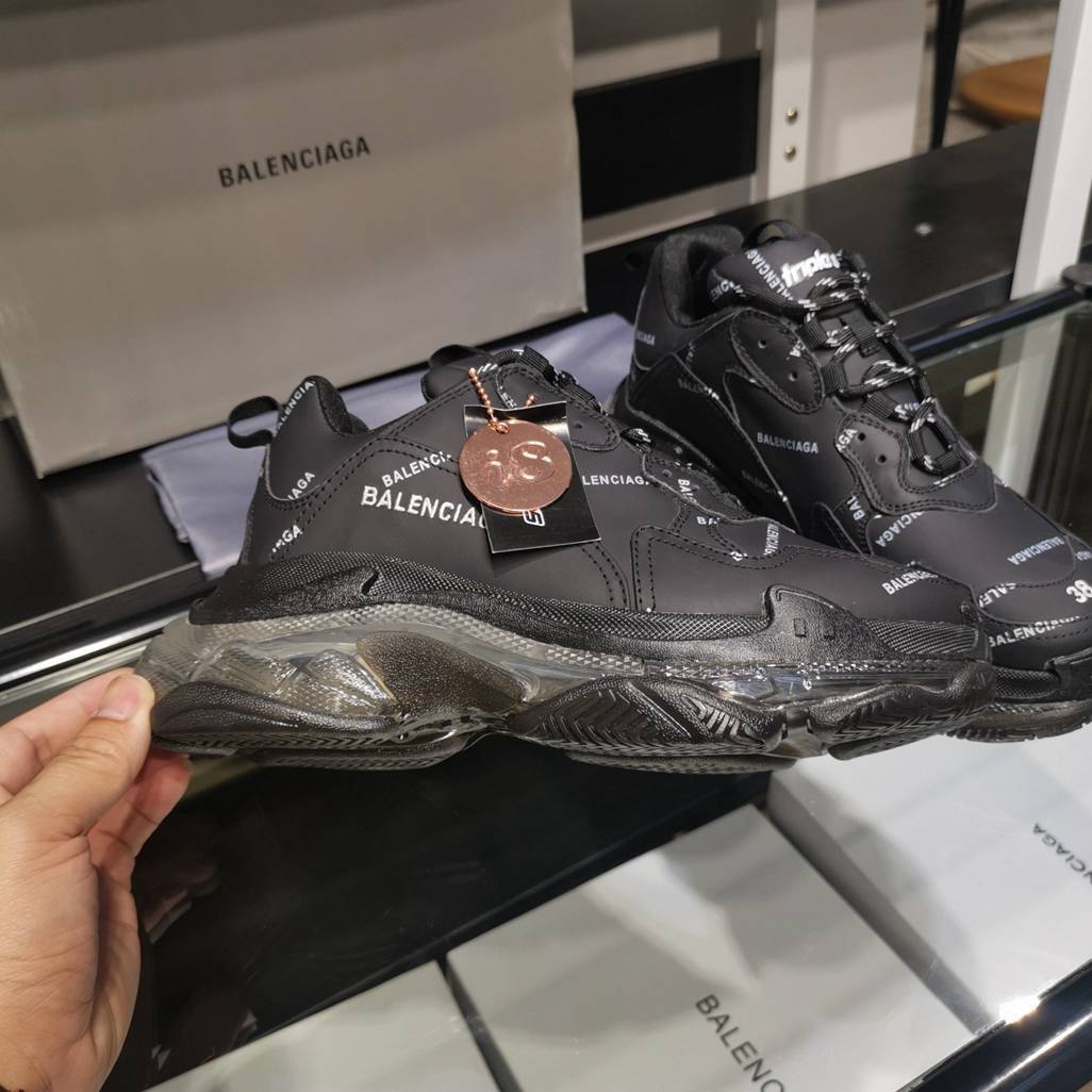 BALENCIAGA TRIPLE S x NOIRE