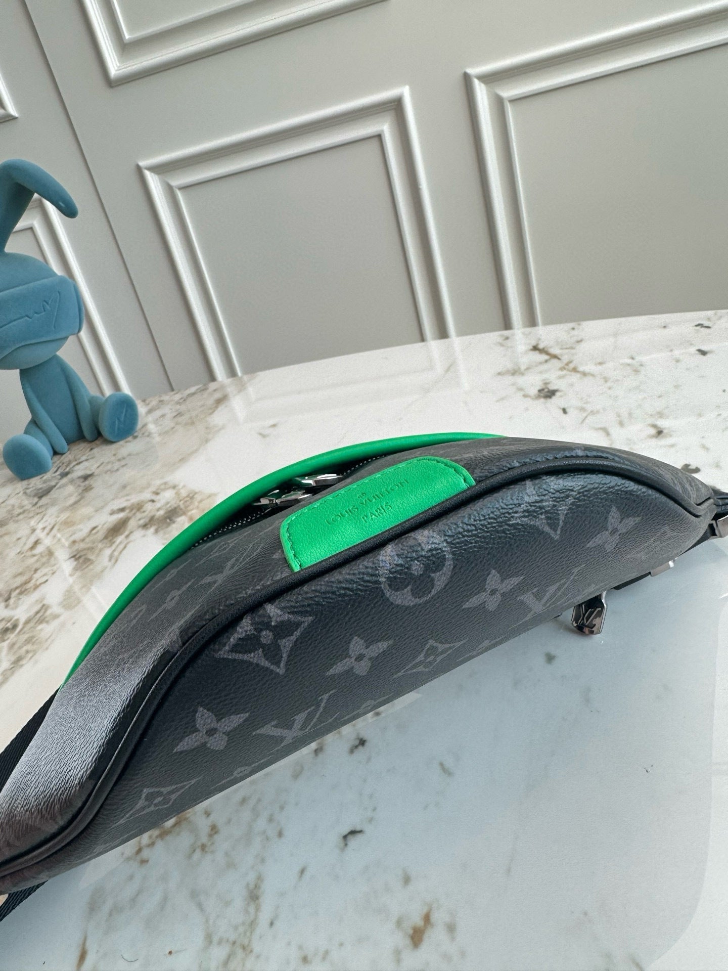 BANANE LOUIS VUITTON