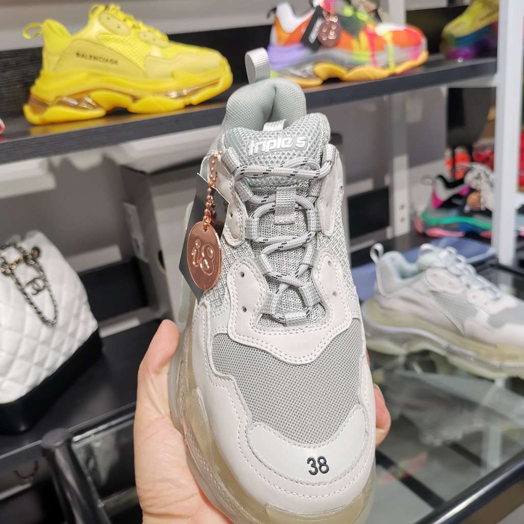 BALENCIAGA TRIPLE S x BLANC GRIS