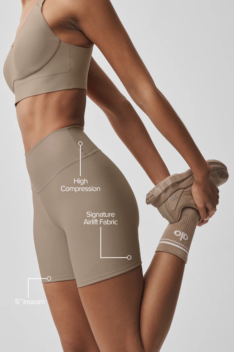 Short de yoga ALO beige