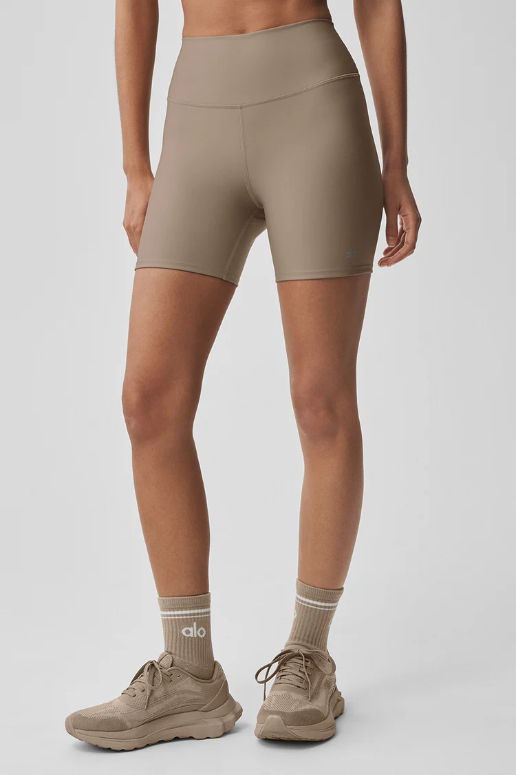 Short de yoga ALO beige