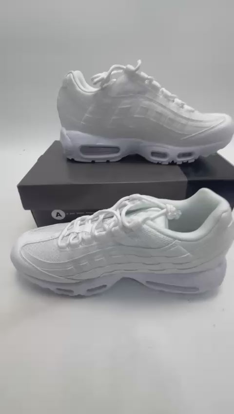 NIKE Air Max 95 triple white