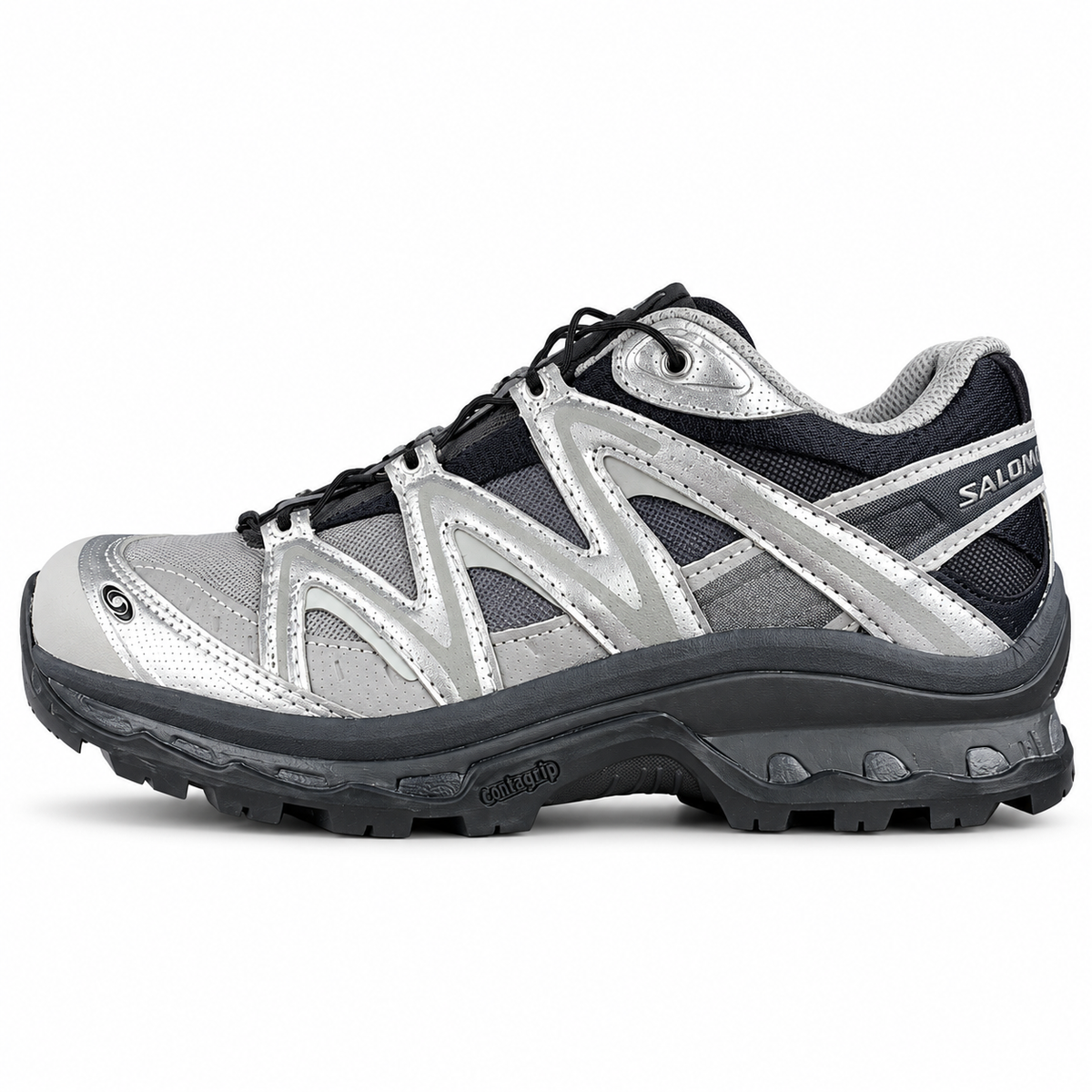 Salomon XT-QUEST – Gris / Argent / Noir, vue de profil sur fond blanc, pointe vers la gauche