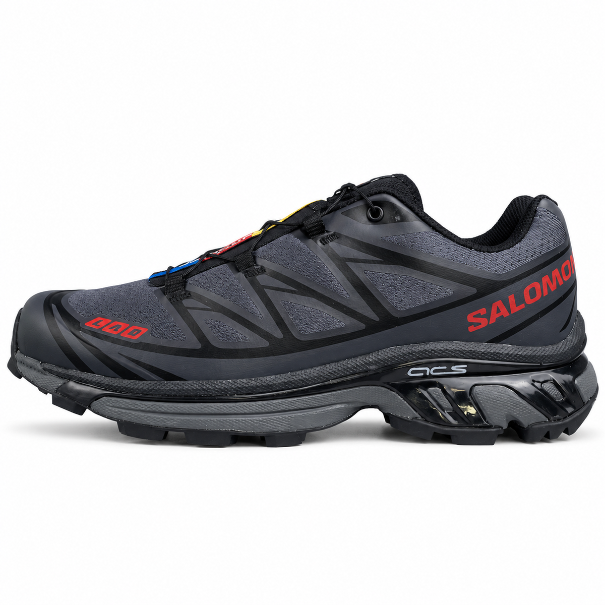 Salomon XT-6 x JJJJound – Noir / Rouge, vue de profil sur fond blanc, pointe vers la gauche