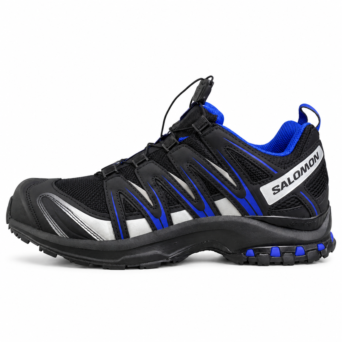 Salomon XA PRO 3D – Noir / Bleu / Argent, vue de profil sur fond blanc, pointe vers la gauche